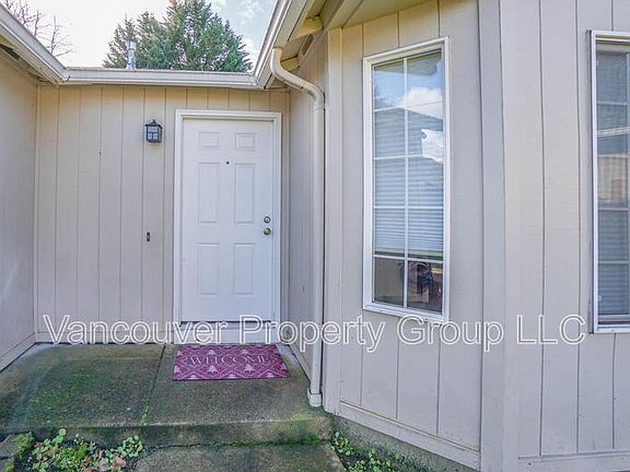 2nd image of 13201 NE 88th Cir