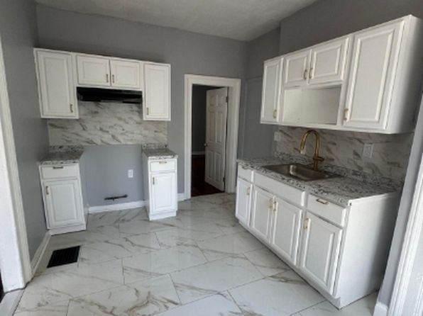 3 Gilbert Ave #1