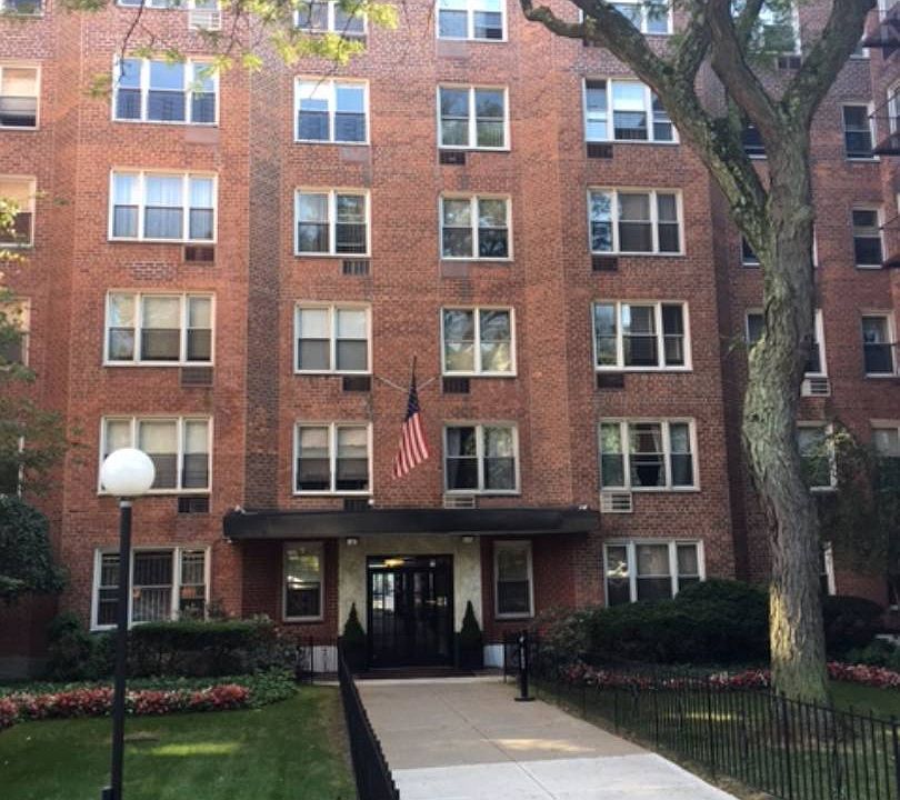 1st image of 50 Fort Pl APT B2j