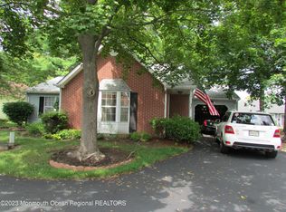 13 Morden Clos #1000, Freehold, NJ 07728