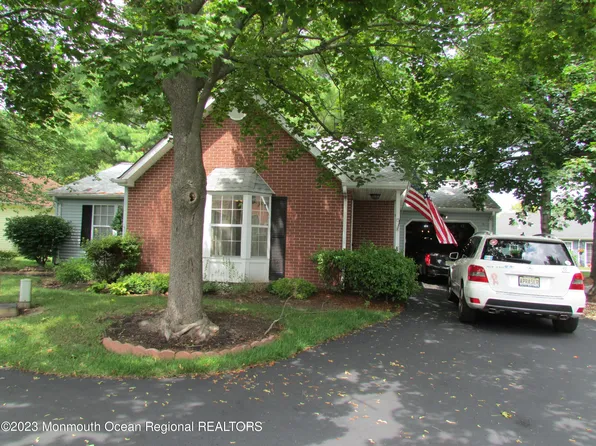 13 Morden Close #1000, Freehold, NJ 07728