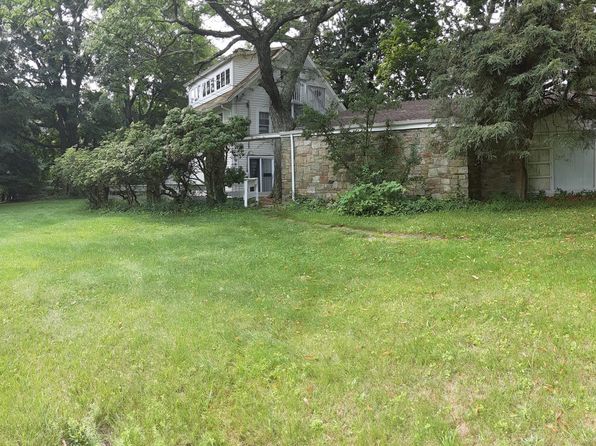(undisclosed Address), Weston, CT 06883