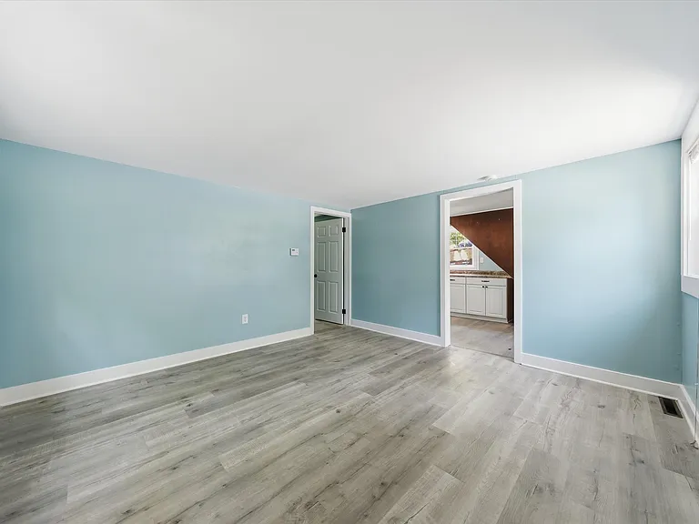 1072 Rocky Springs Rd — Photo 12