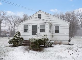 26 Boulevard Rd, Cedar Knolls, NJ 07927