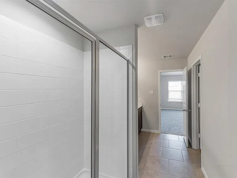 29615 Breakwater Dr — Photo 3