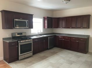 22 Gage St, Worcester, MA 01605