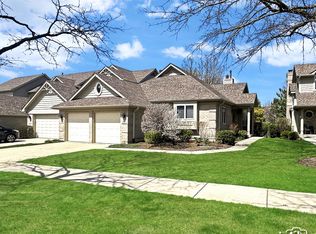 2232 Durand Dr, Downers Grove, IL 60515