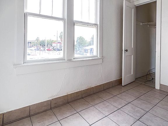 3rd image of 2700 Wyoming Ave