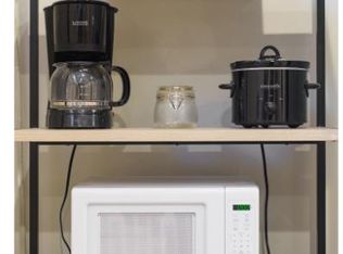 437 Hanover St #2A, Boston, MA 02113