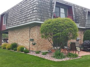 6 Cour De La Reine, Palos Hills, IL 60465