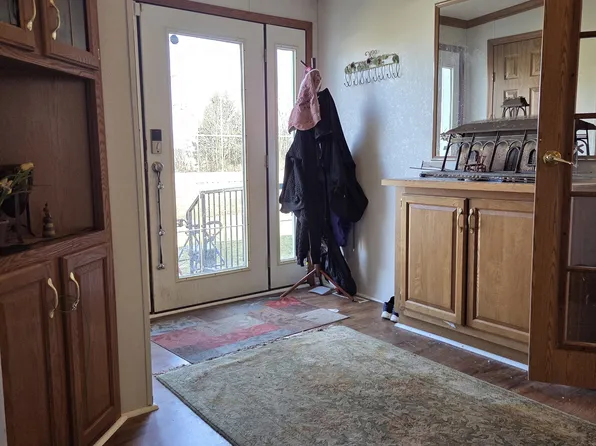 (undisclosed Address), Millersburg, IN 46543