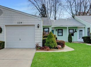 134 Knolls Dr, Stony Brook, NY 11790