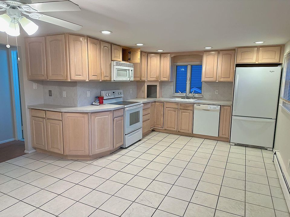 1st image of 66 Belmont Ave Floor 2