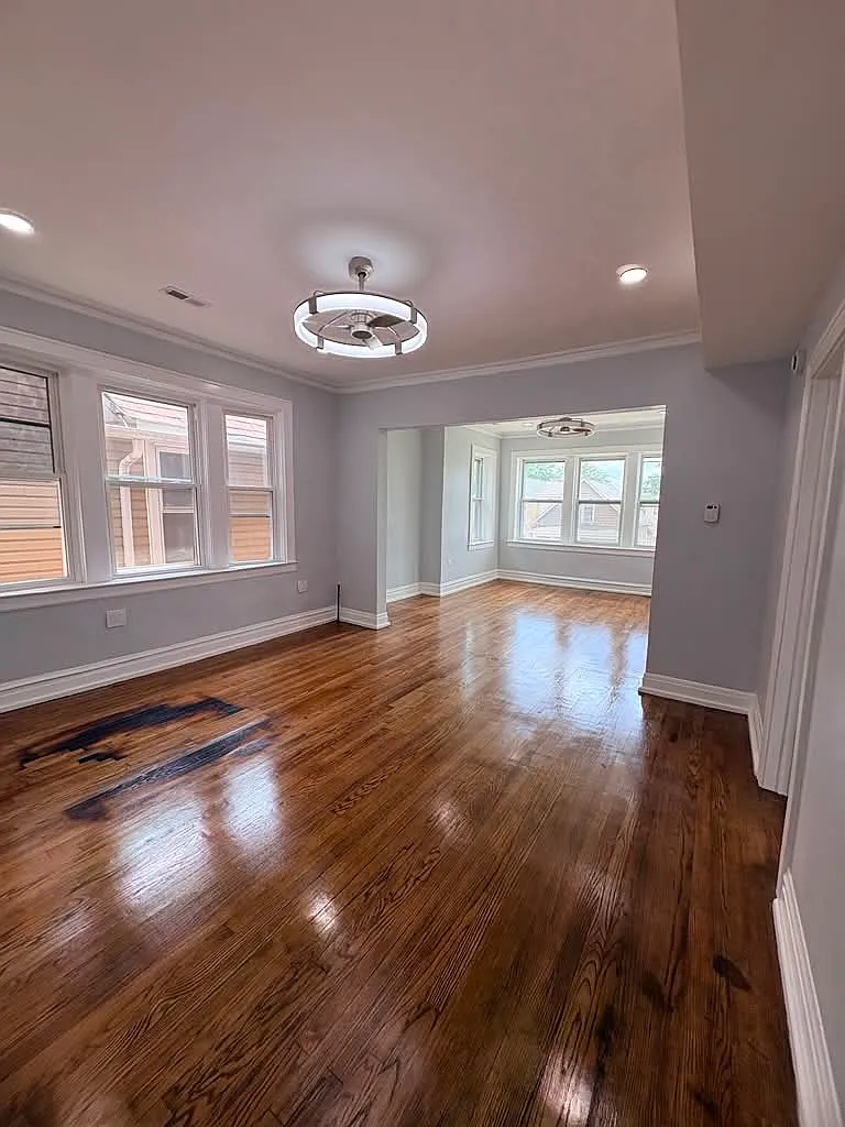 3 bed, 1000 sqft, $1,800 — Photo 4