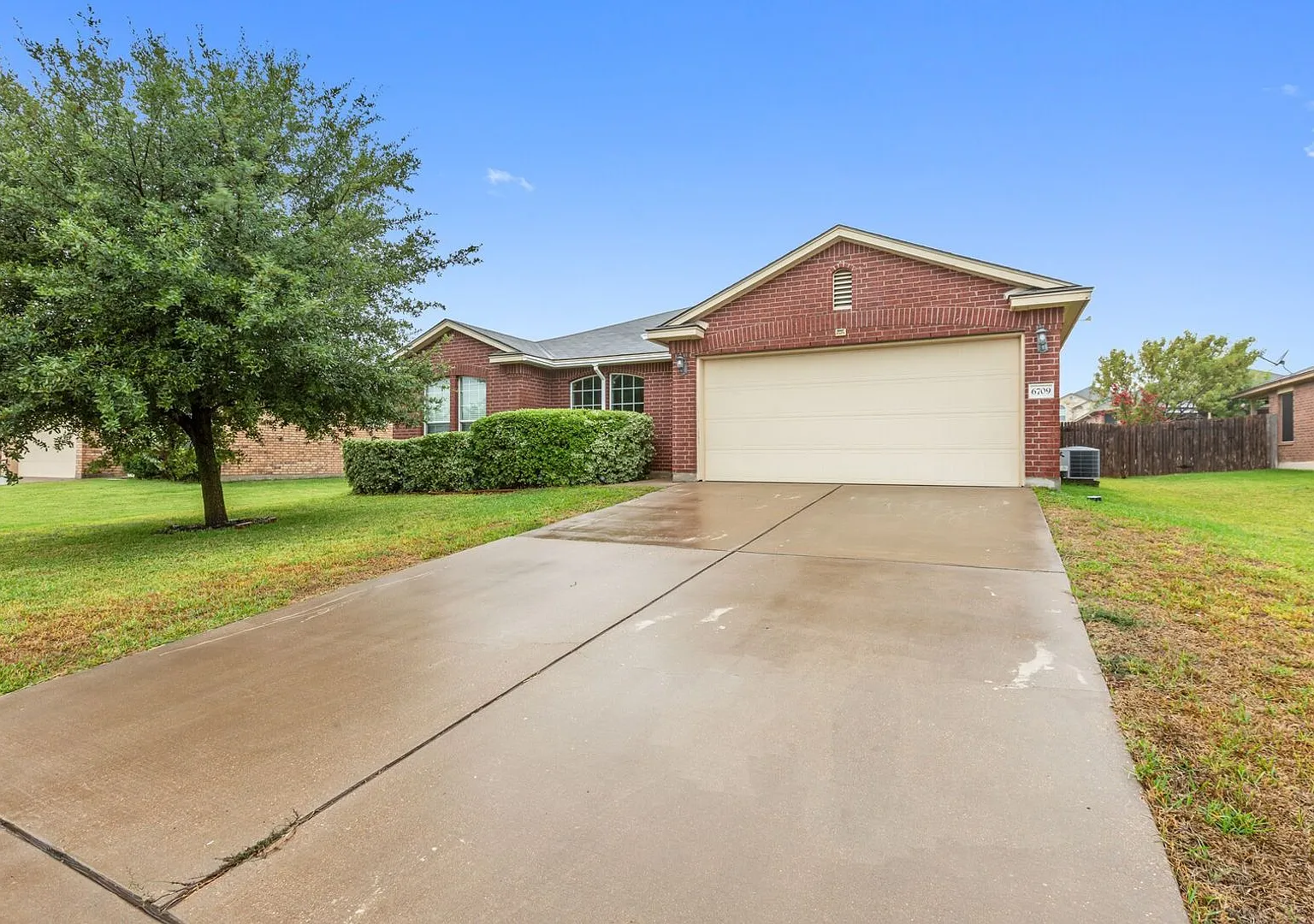 Open Concept Living In Midway Isd — Photo 2