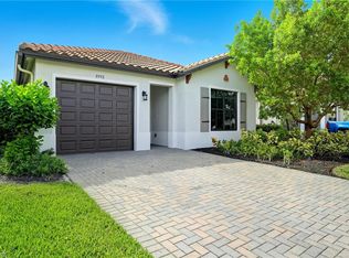 8992 Madrid Cir, Naples, FL 34104