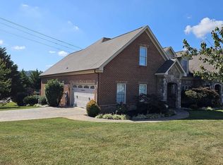 320 Lochmere Greene Dr, Morristown, TN 37814