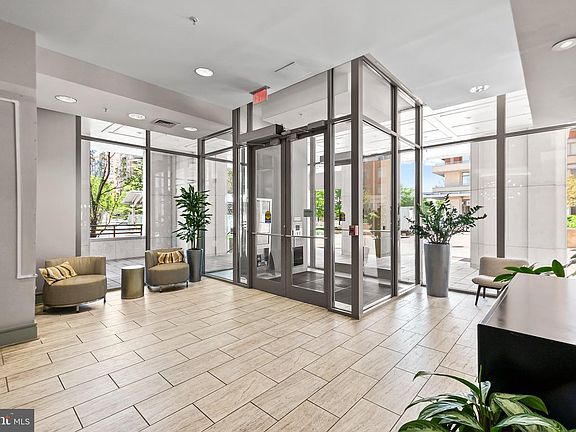 4th image of 3600 Glebe Rd #330W