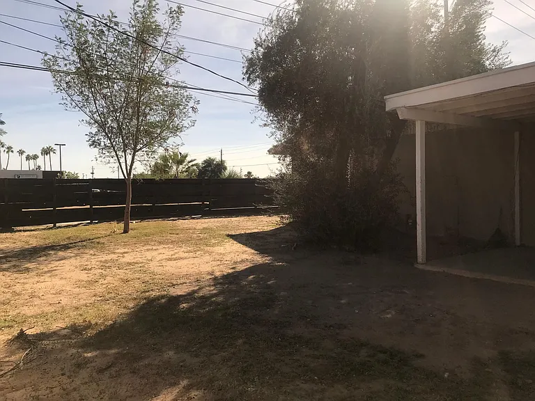 800 W 28th St — Photo 11
