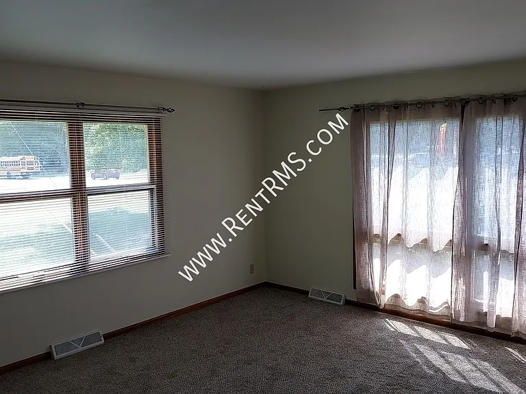 2310 SW Fairlawn Rd — Photo 4