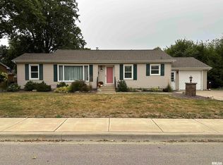 900 S 1st Ave, Morton, IL 61550