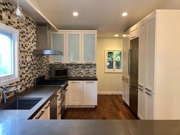 5th image of 9072 Harland Ave