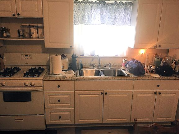 4th image of 2217 High St