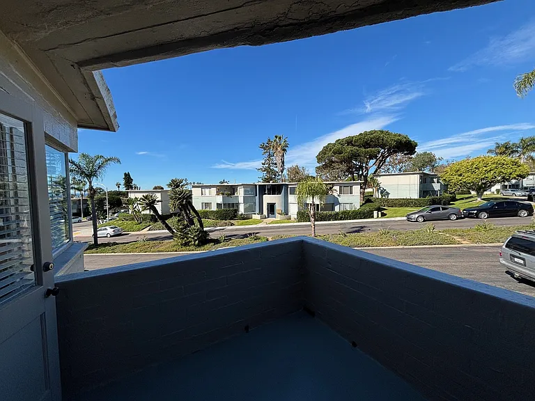575 Carla Way — Photo 10