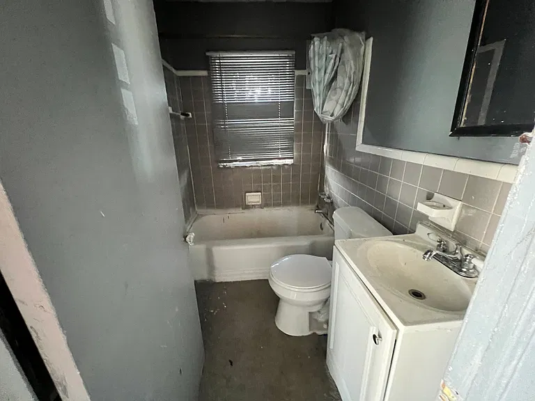 14383 Maddelein St — Photo 3