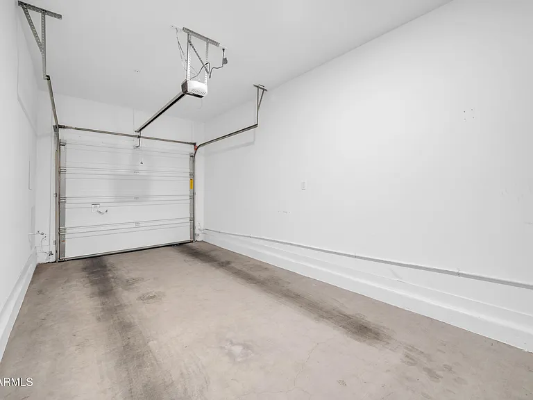 8326 N 22nd Ln — Photo 33