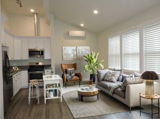 1524 F St #303, Sacramento, CA 95814