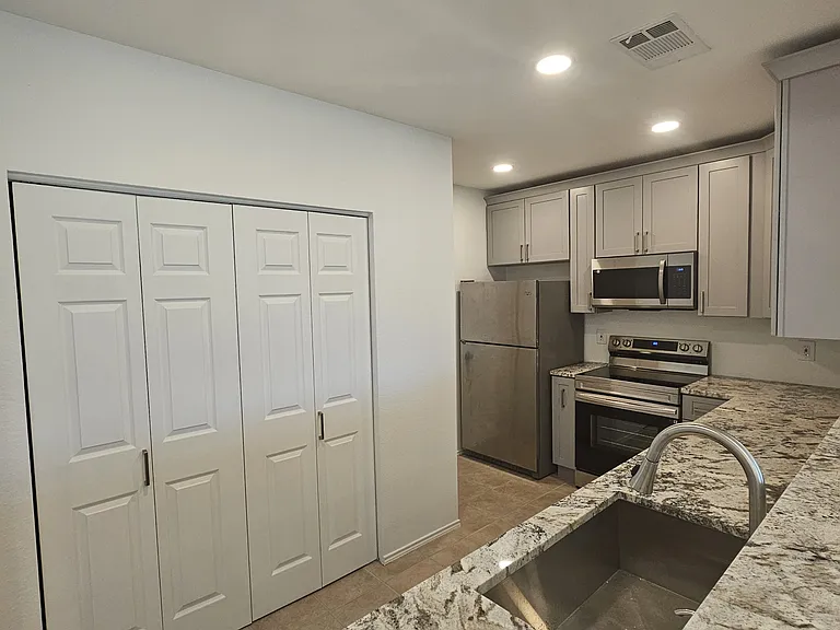 3400 Ramey Dr — Photo 6