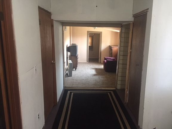 3rd image of 235 S Lindsey St