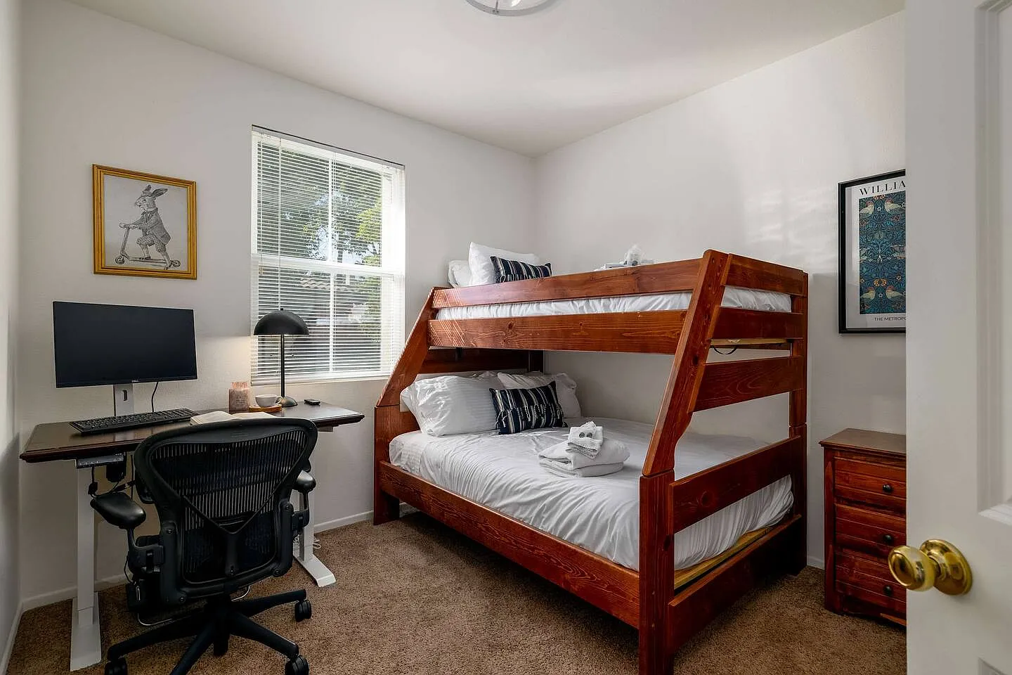 3 bed, 1044 sqft, $6,000 — Photo 4
