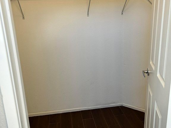 3rd image of 29422 Lake Forest Dr