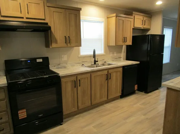 17381 Oak Grove St #281, Romulus, MI 48174