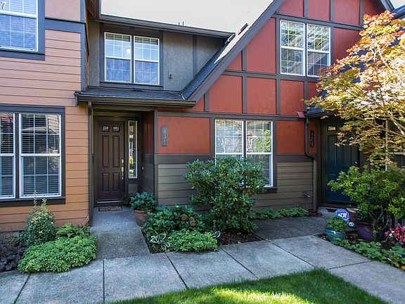 3rd image of 931 NE 73rd Ave