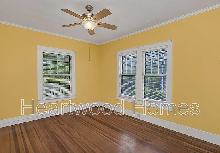 2417 Clark St #B — Photo 4