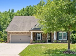 8729 Mullis Forest Ct, Mint Hill, NC 28227