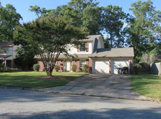 27 Colonial Acres Dr, Hampton, VA 23664