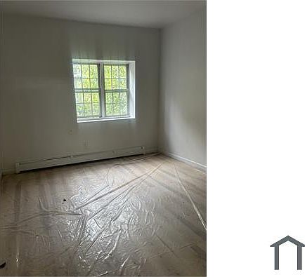 3rd image of 1293 Union Ave APT 3