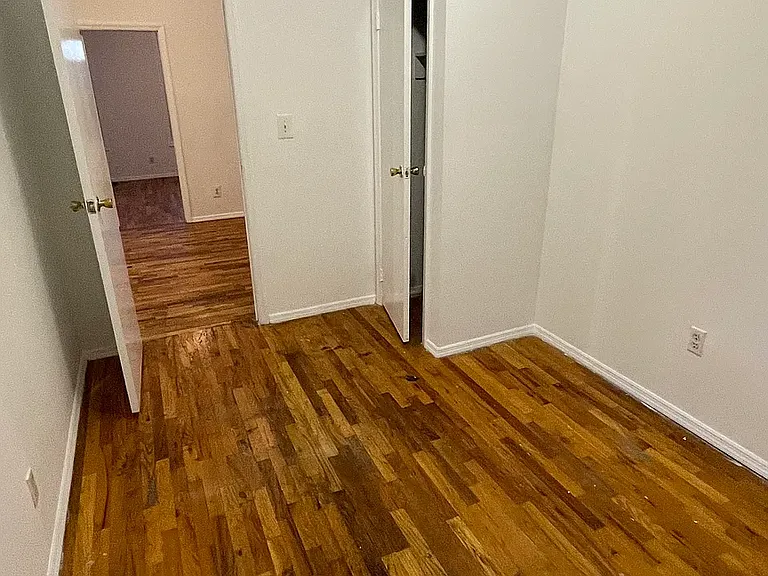 896 Flushing Ave #3 — Photo 4