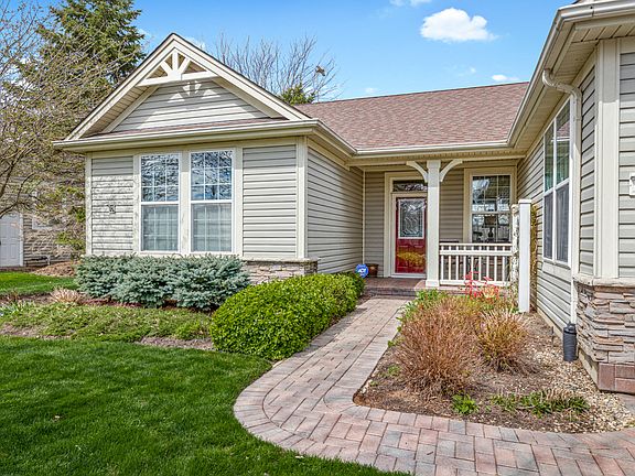 2nd image of 12720 Rock Creek Cir