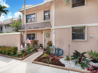 9246 SW 136th Street Cir, Miami, FL 33176