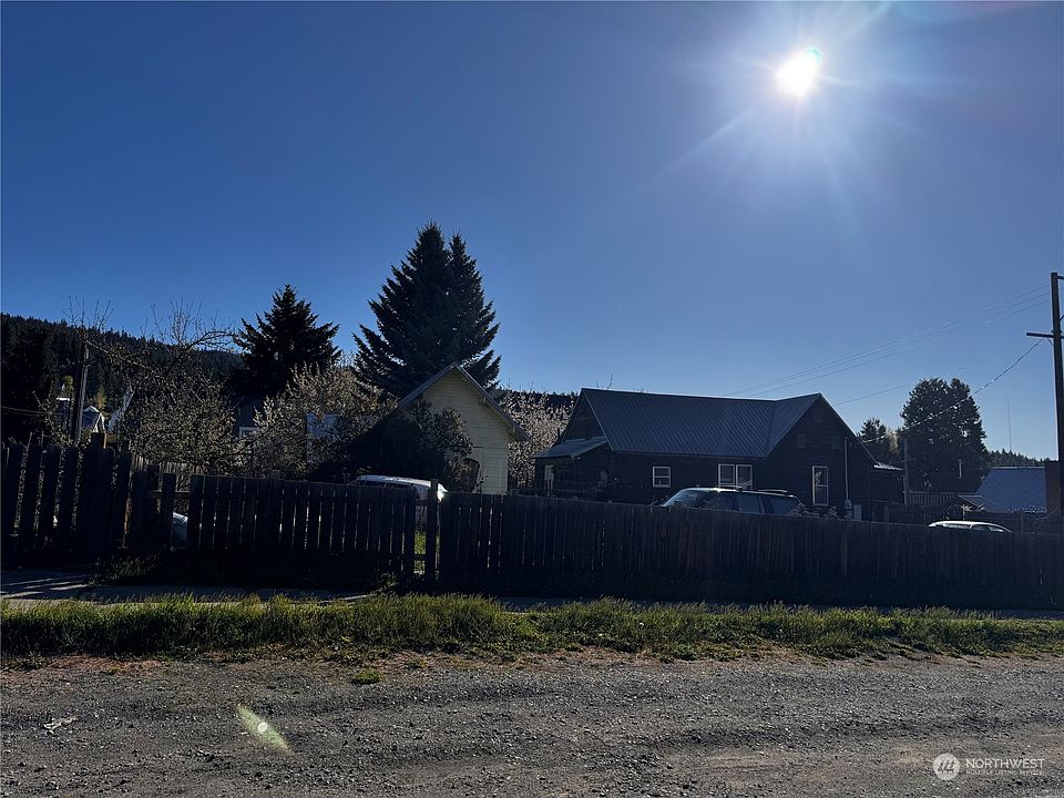 1st image of 109 W Washington Avenue