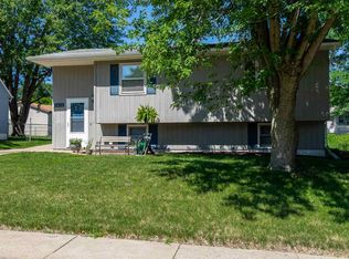 1412 N Blanchard St, Davenport, IA 52804