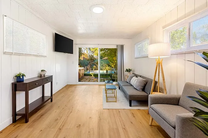 7512 Amigo Ave — Photo 5