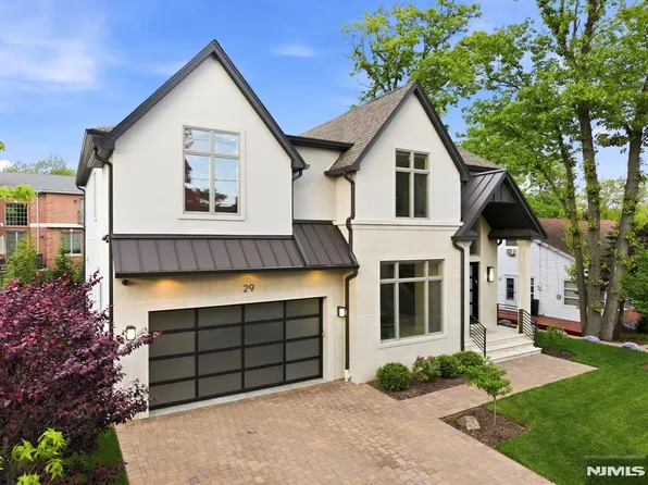 29 Roslyn Ave, Englewood Cliffs, NJ 07632