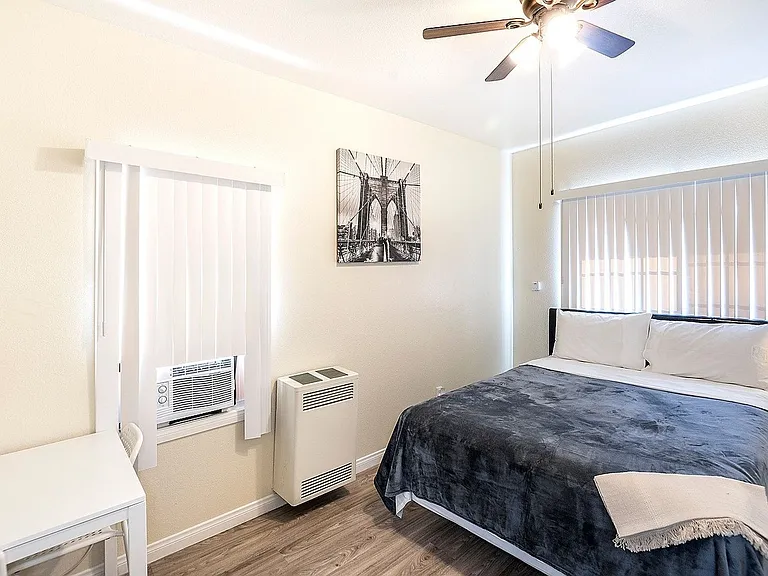 Soto Rose Apartments — Photo 62