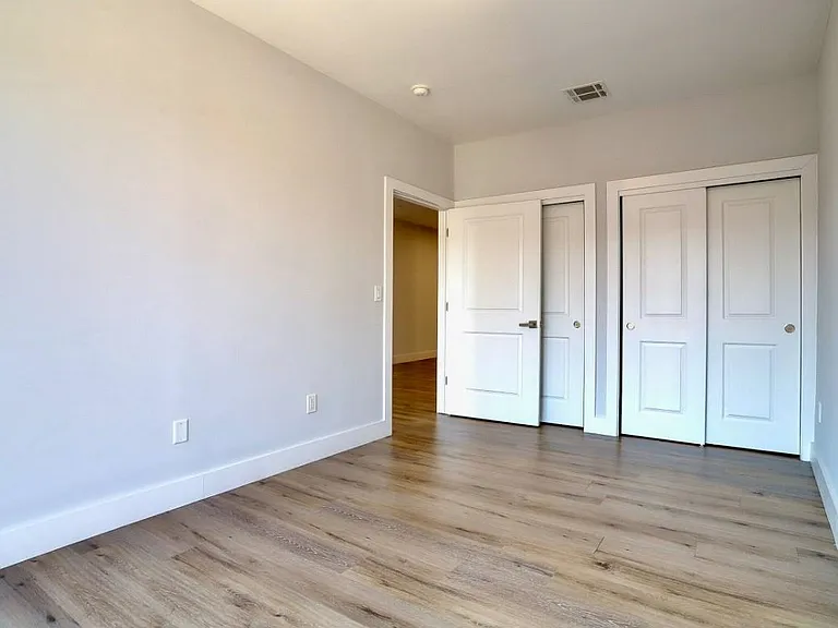 502 Broadway #301 — Photo 2